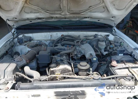 2001 Toyota Tacoma из США, поврежденный, VIN 5TEPM62N91Z841539